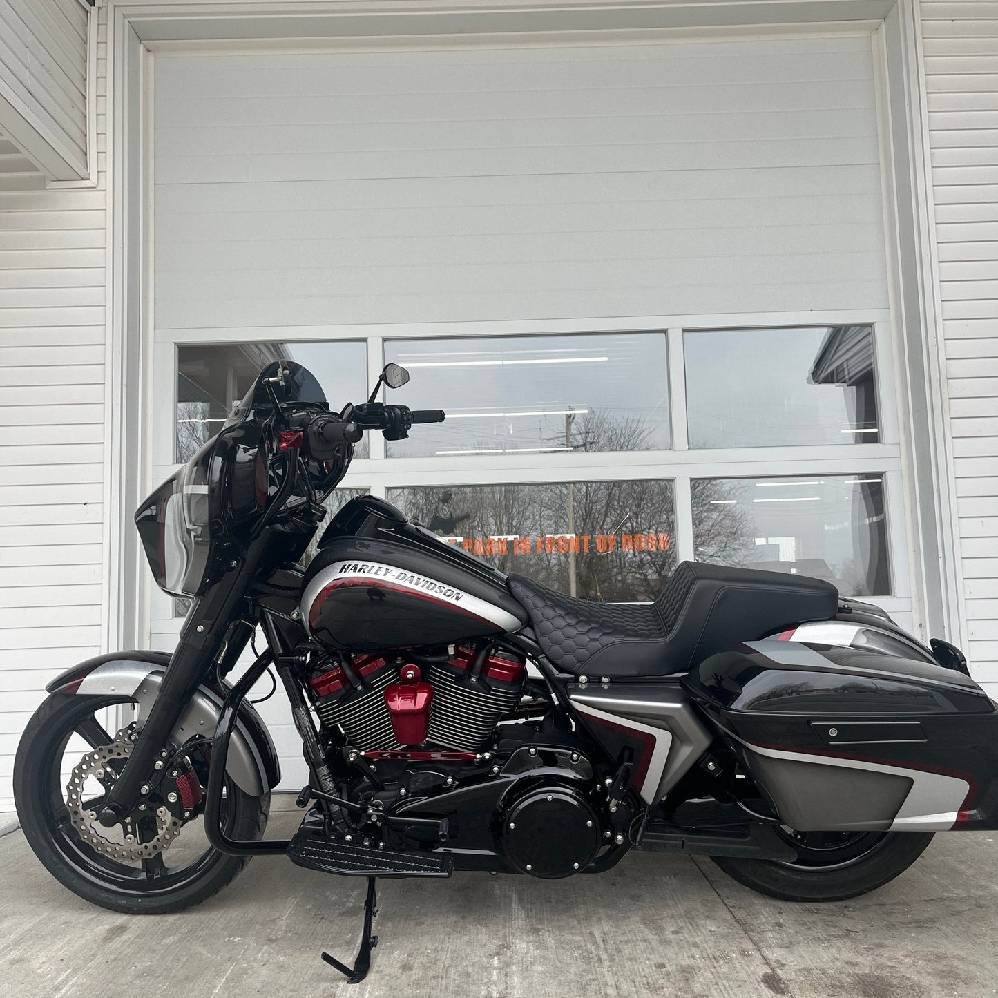 2017 Harley-Davidson Street Glide FLHXI