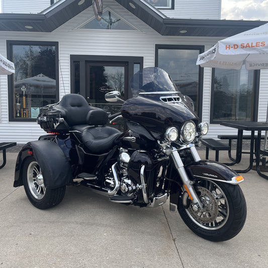 2014 Harley-Davidson TriGlide FLHTCUTG