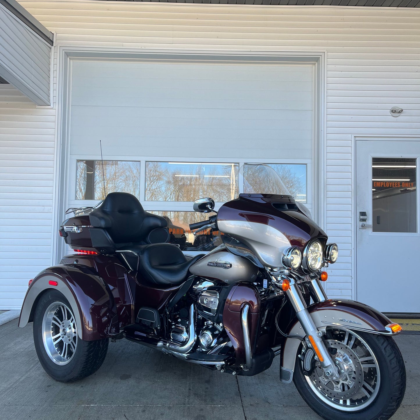2018 Harley-Davidson FLHTCUTG Tri Glide Ultra