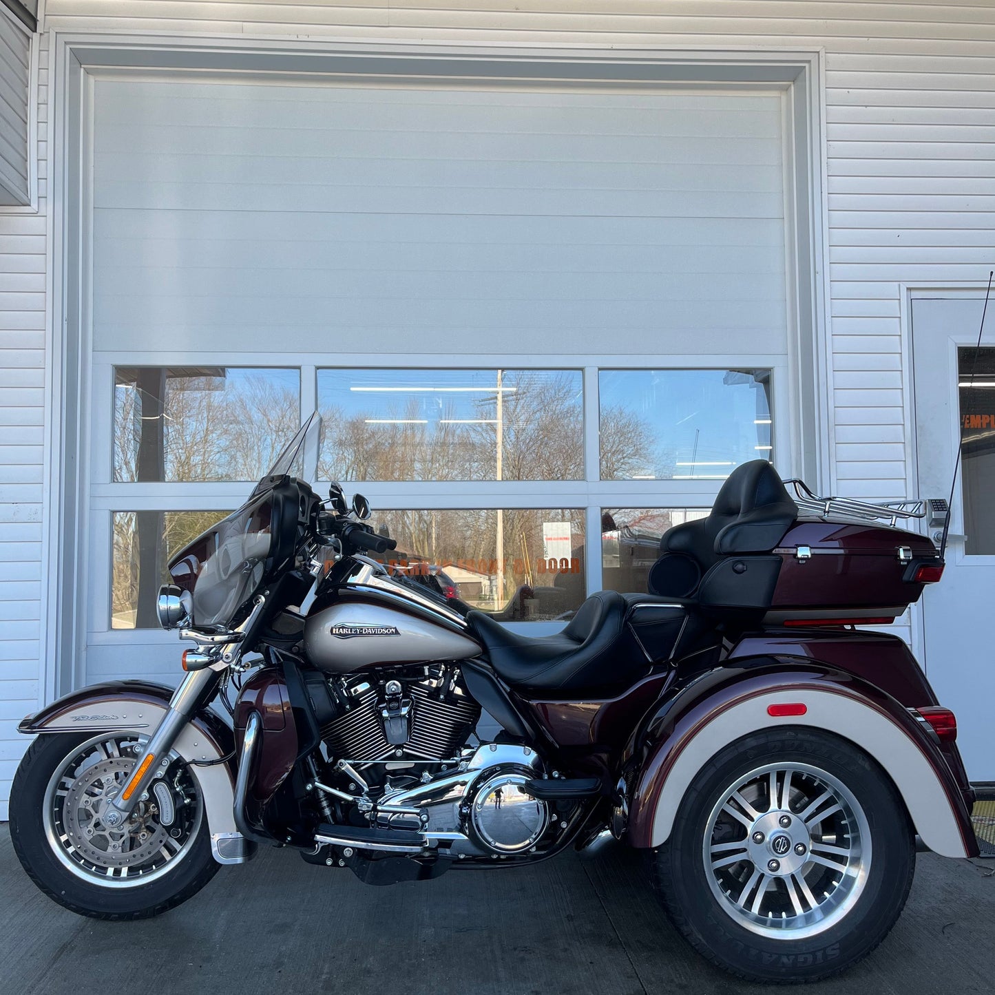 2018 Harley-Davidson FLHTCUTG Tri Glide Ultra