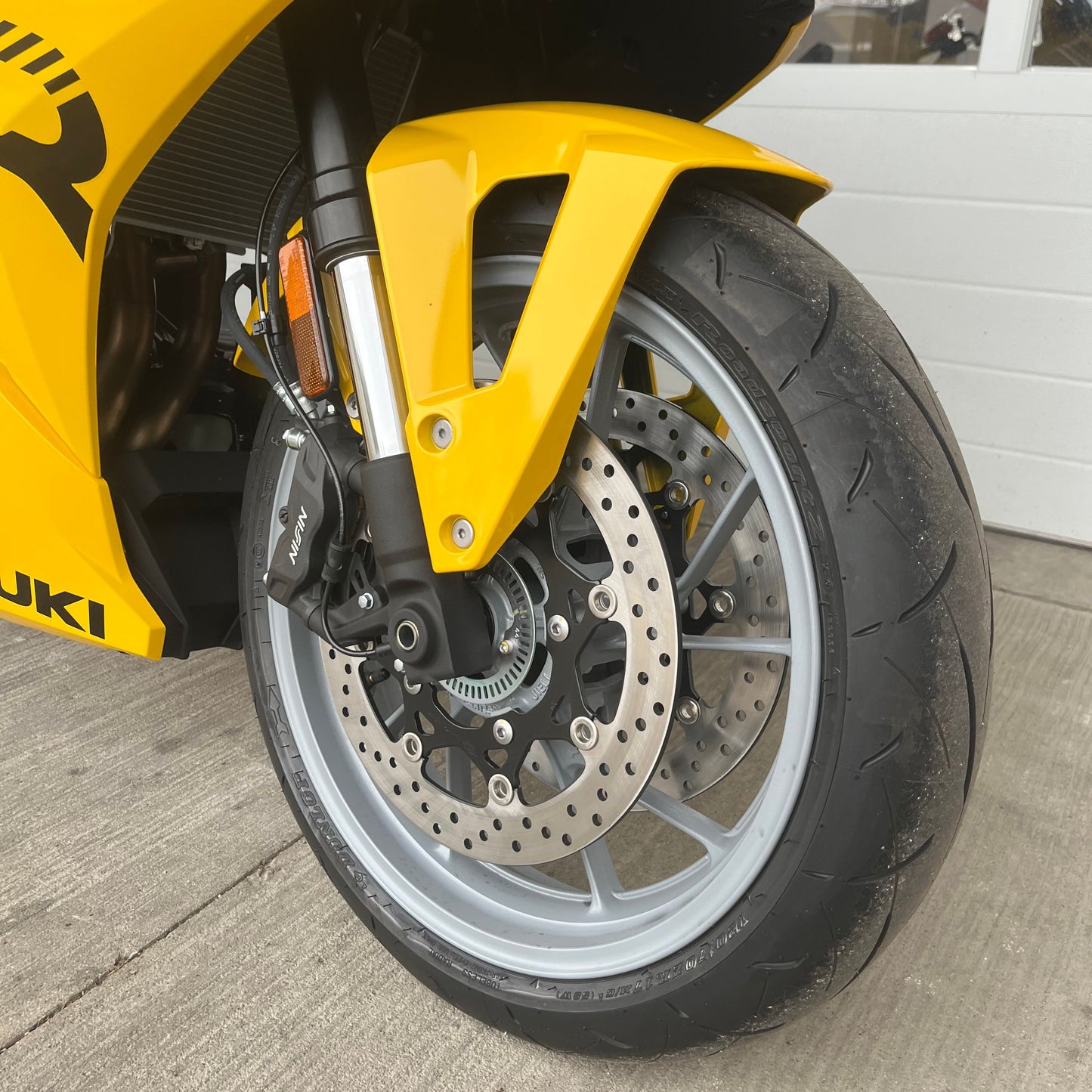 2025 Suzuki GSX-8R
