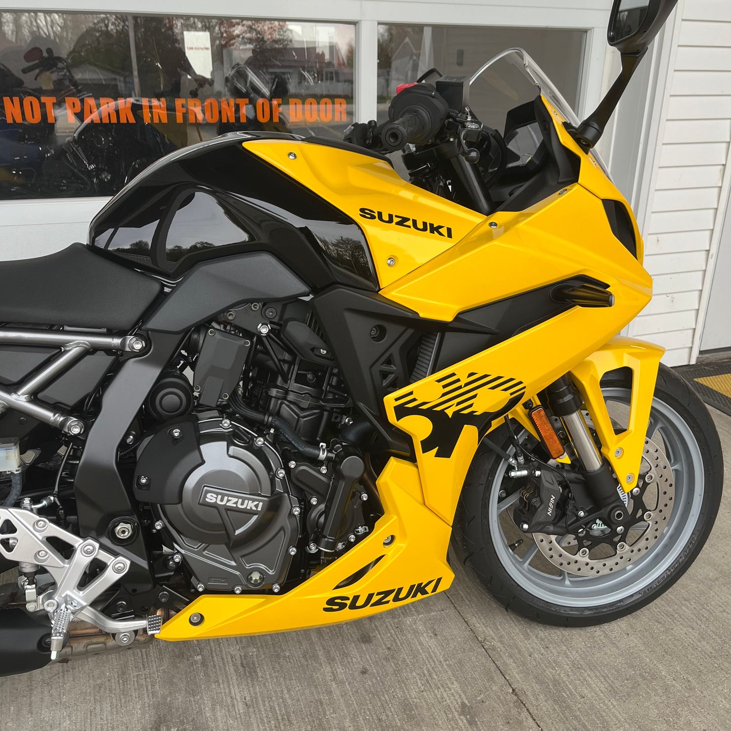 2025 Suzuki GSX-8R