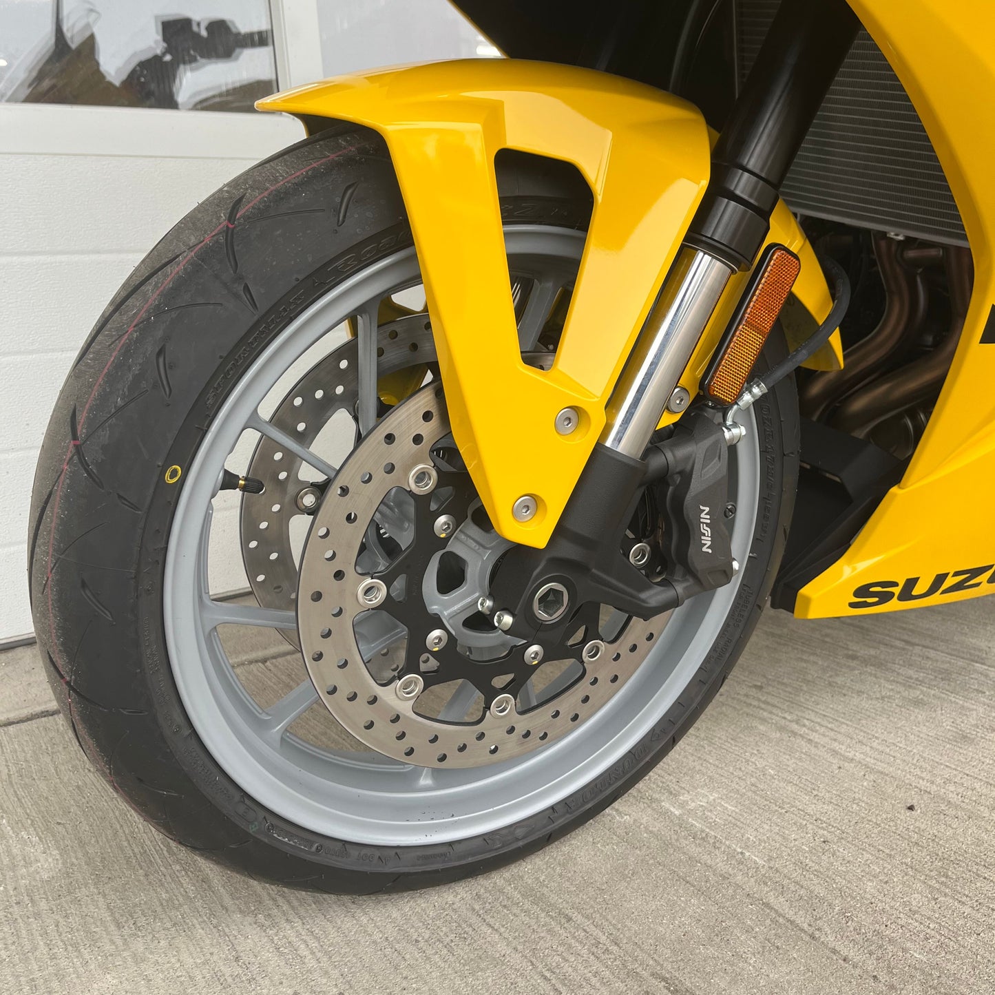 2025 Suzuki GSX-8R