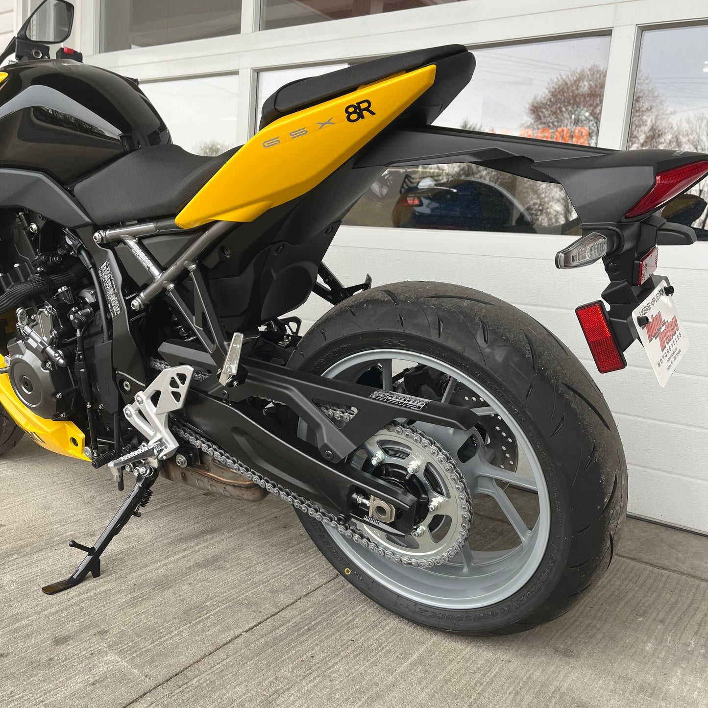 2025 Suzuki GSX-8R